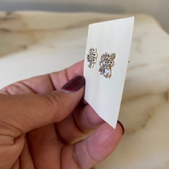 Wedding Crystal Clear Earrings, Stud Earrings, Bridal Small Cluster Earrings - Picture 3 of 8